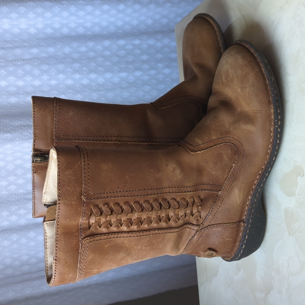 UGG Kaleen Braided Leather Sherpa Lined Zip Boots Chestnut Brown Size 5